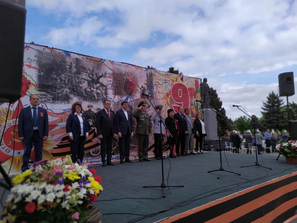 День Победы на главной площади села Чалтырь