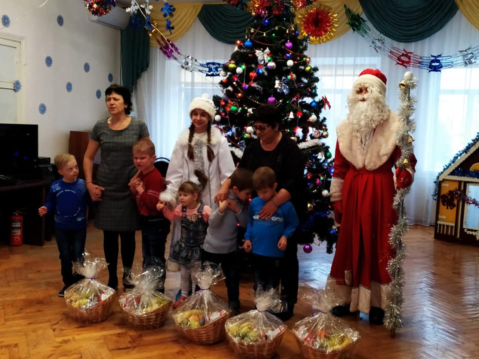 Поздравили с наступающим праздником воспитанников детского дома "Аревик"