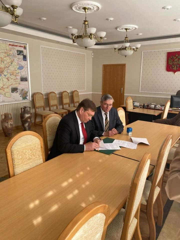 Поздравляю Виталия Ивановича Борзенко с избранием на должность главы администрации Аксайского района