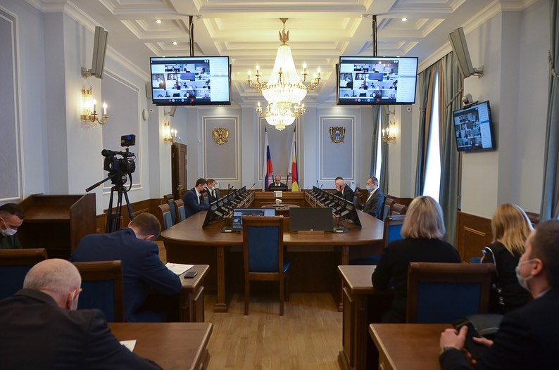 Круглый стол комитета по строительству и ЖКХ Законодательного Собрания Ростовской области